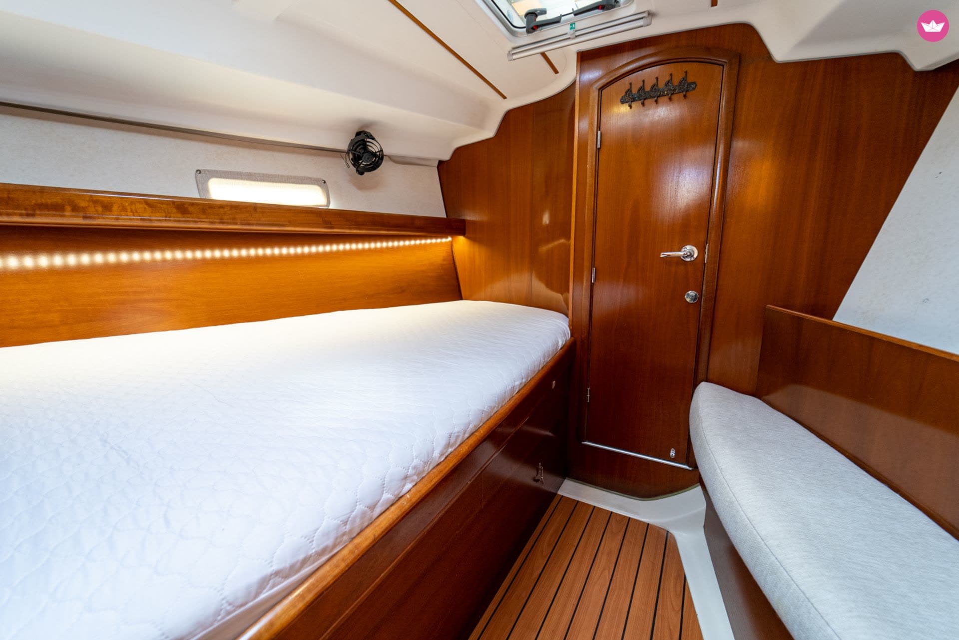 Double cabin